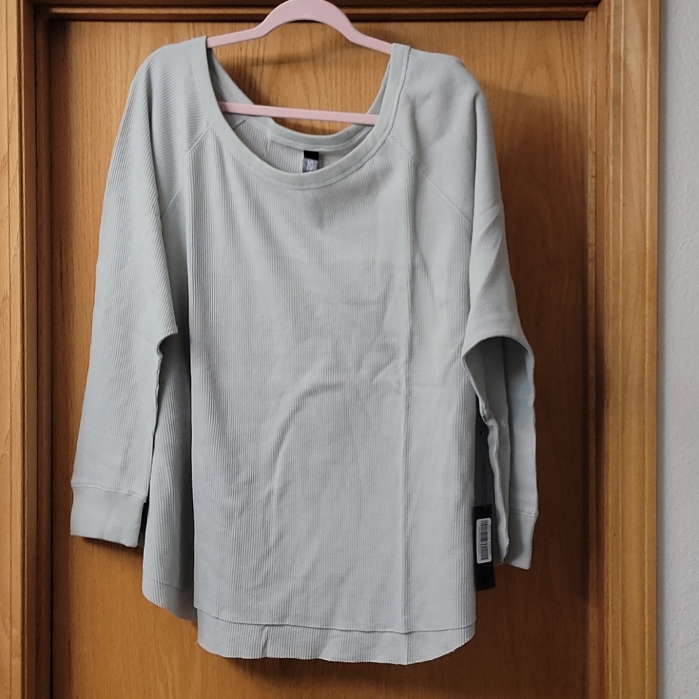 NWT thermal athleisure top